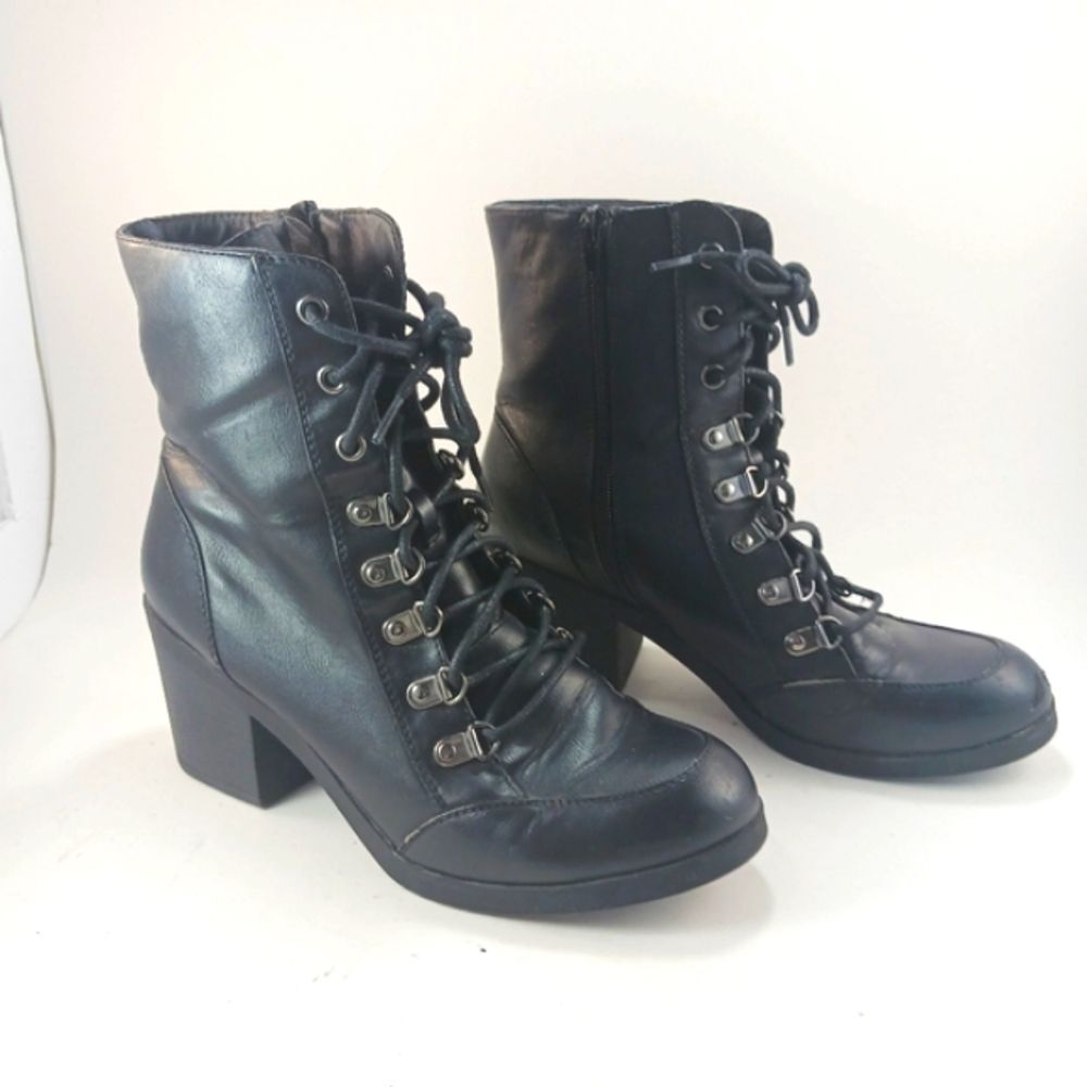 By Guess Block Heel Combat Boot Lace Up/Zip Up Black Faux Leather Women 9M. - Picture 6 of 11